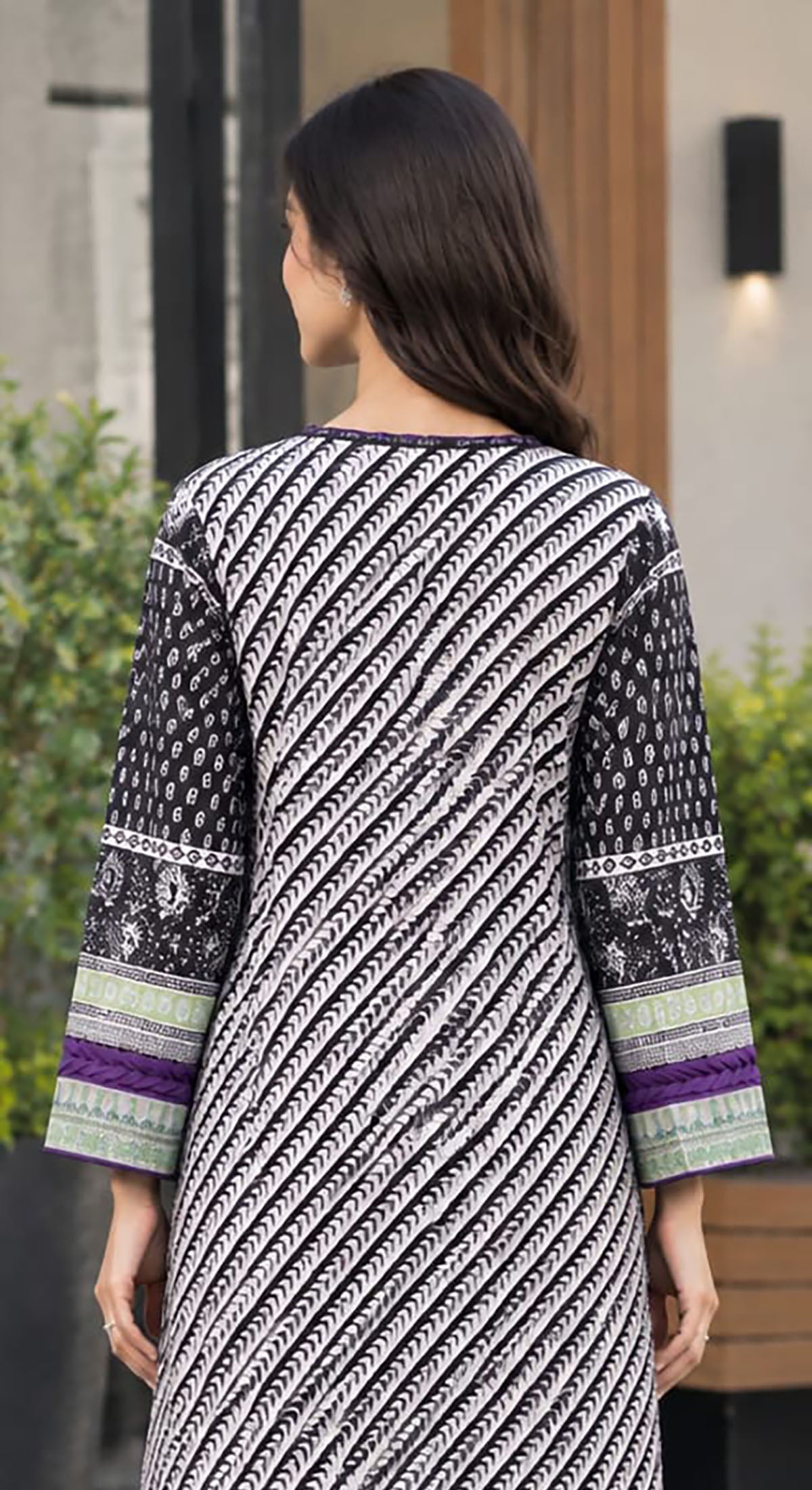 2Pcs Unstitched LUS-V09-10