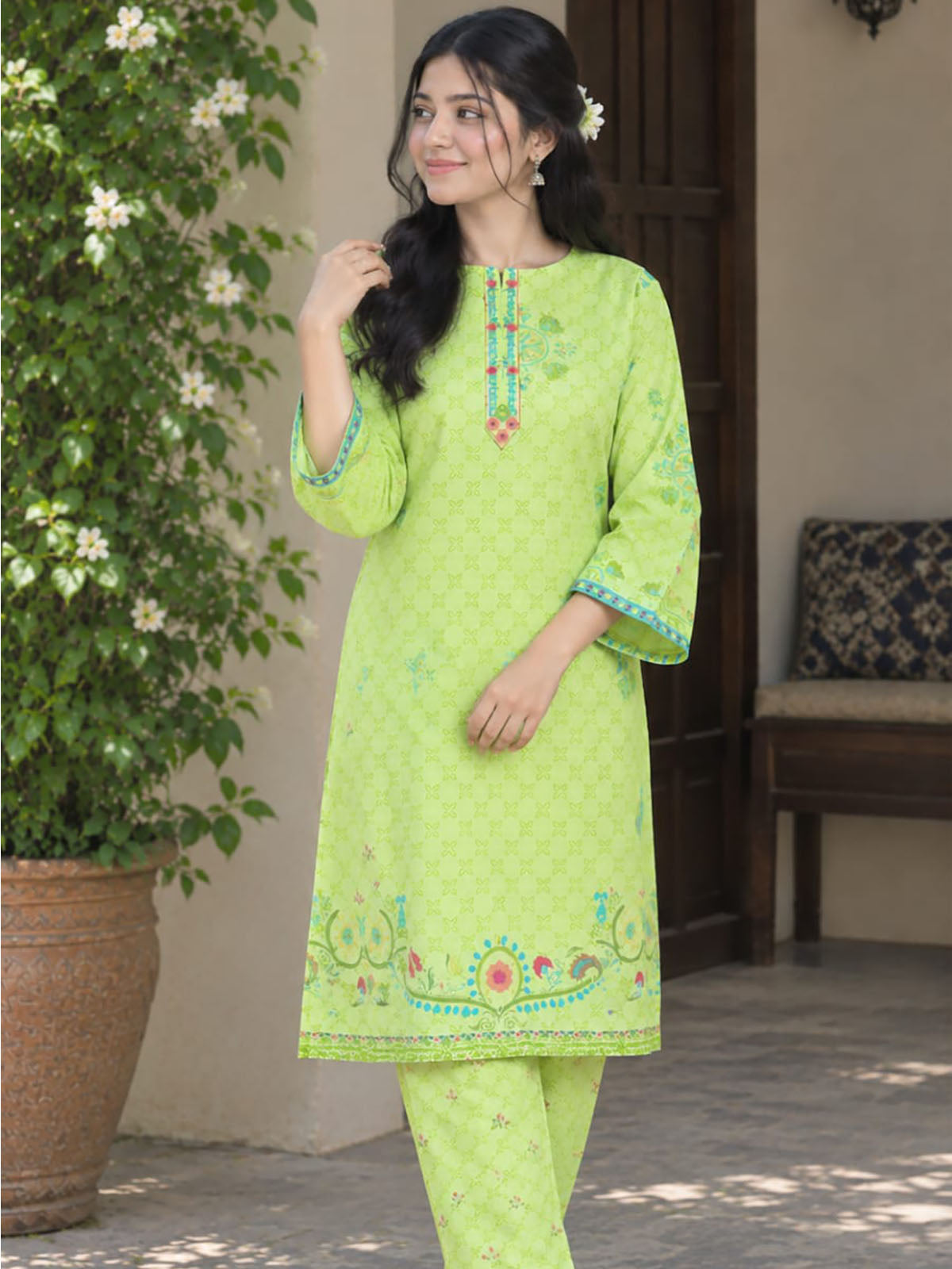 2Pcs Unstitched LUS-V09-01