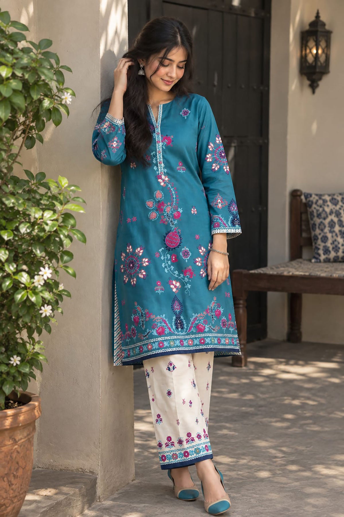 2Pcs Unstitched LUS-V10-03